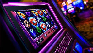 Pusat operasi gbk slot menampilkan tim dukungan dan infrastruktur platform